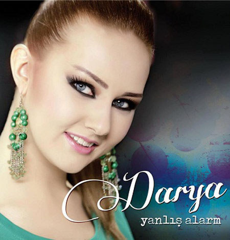 https://dl.taktaraneh1.ir/Mehrdad2/Music/Album/Turkish/Darya%20-%20Yanlis%20Alarm%20(2012)/Cover.jpg